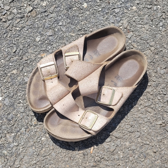 Birkenstock Cream Sandals with Adjustable Straps - Picture 5 of 5